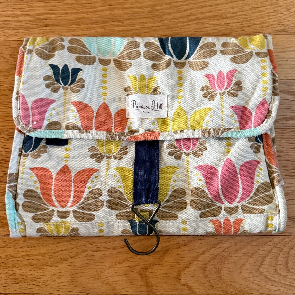 Primrose Hill London Hanging Travel Organizer Cosmetic Bag Canvas Floral